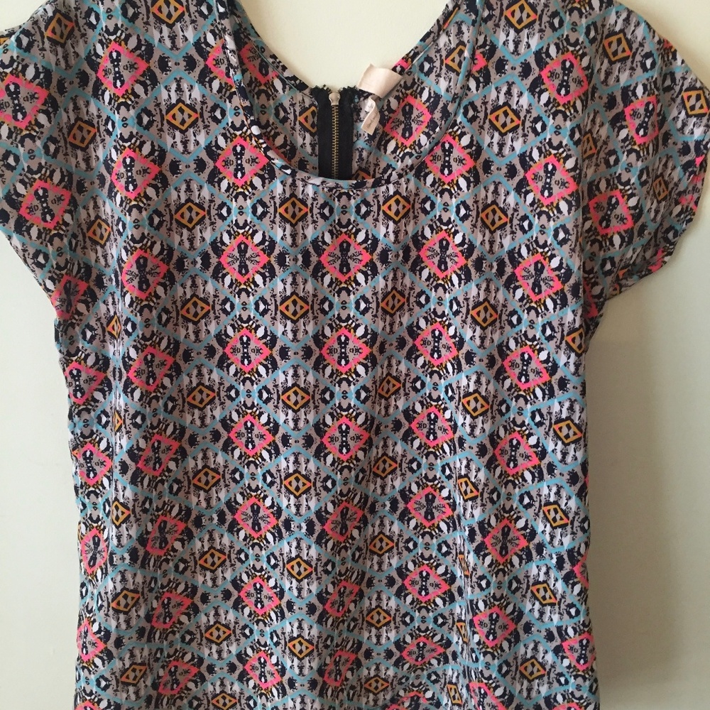 Japna Geometric Coral Blouse Size S